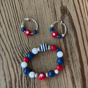 Red white & blue beaded earrings & bracelet set